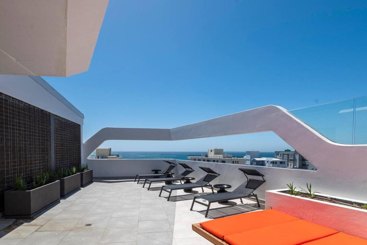 Apartment Stunning In Seapoint