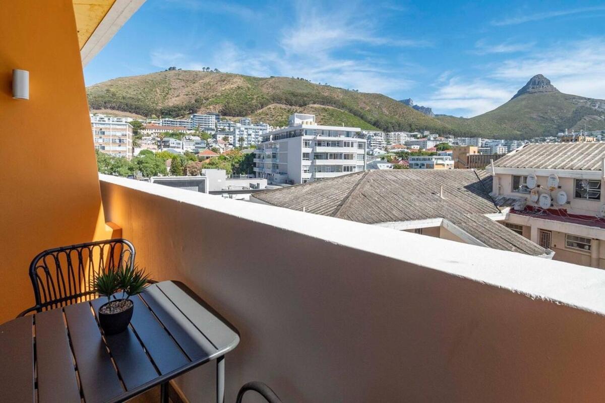 Stunning In Seapoint Apartment *